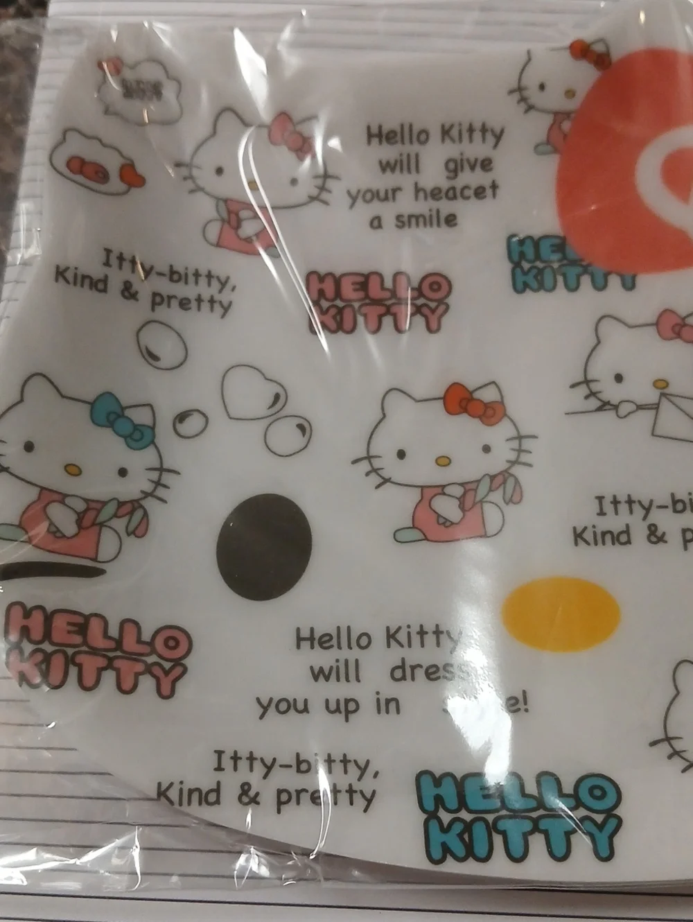 #Sanrio #HelloKitty White Party #Plate with Red Bow Design